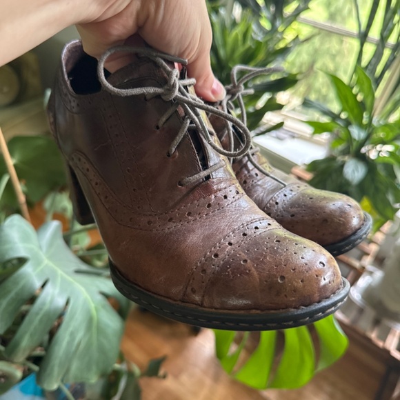 BORN (Lace-up) Oxfords - Picture 7 of 7
